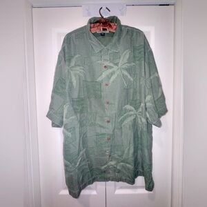 Tommy Bahama men’s XL green 100% silk Hawaiian short sleeve shirt. GUC